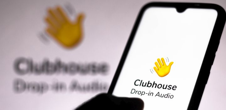 Twitter, Facebook, Slack… Les réseaux sociaux imitent Clubhouse avec le chat audio